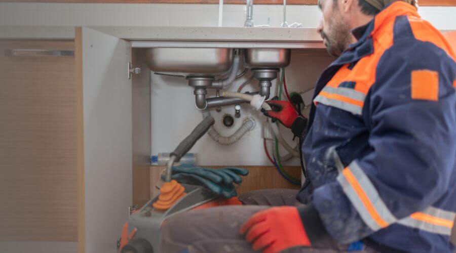 Professional slab leak plumber services in House, NM